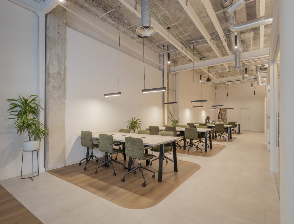 Un espacio de trabajo en el centro de Madrid se renueva con suelos Firmfit